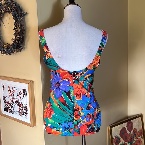 MIRACLESUIT Size LARGE Underwire Slimming Vibrant Florals Gathers $138 - Picture 5 of 16